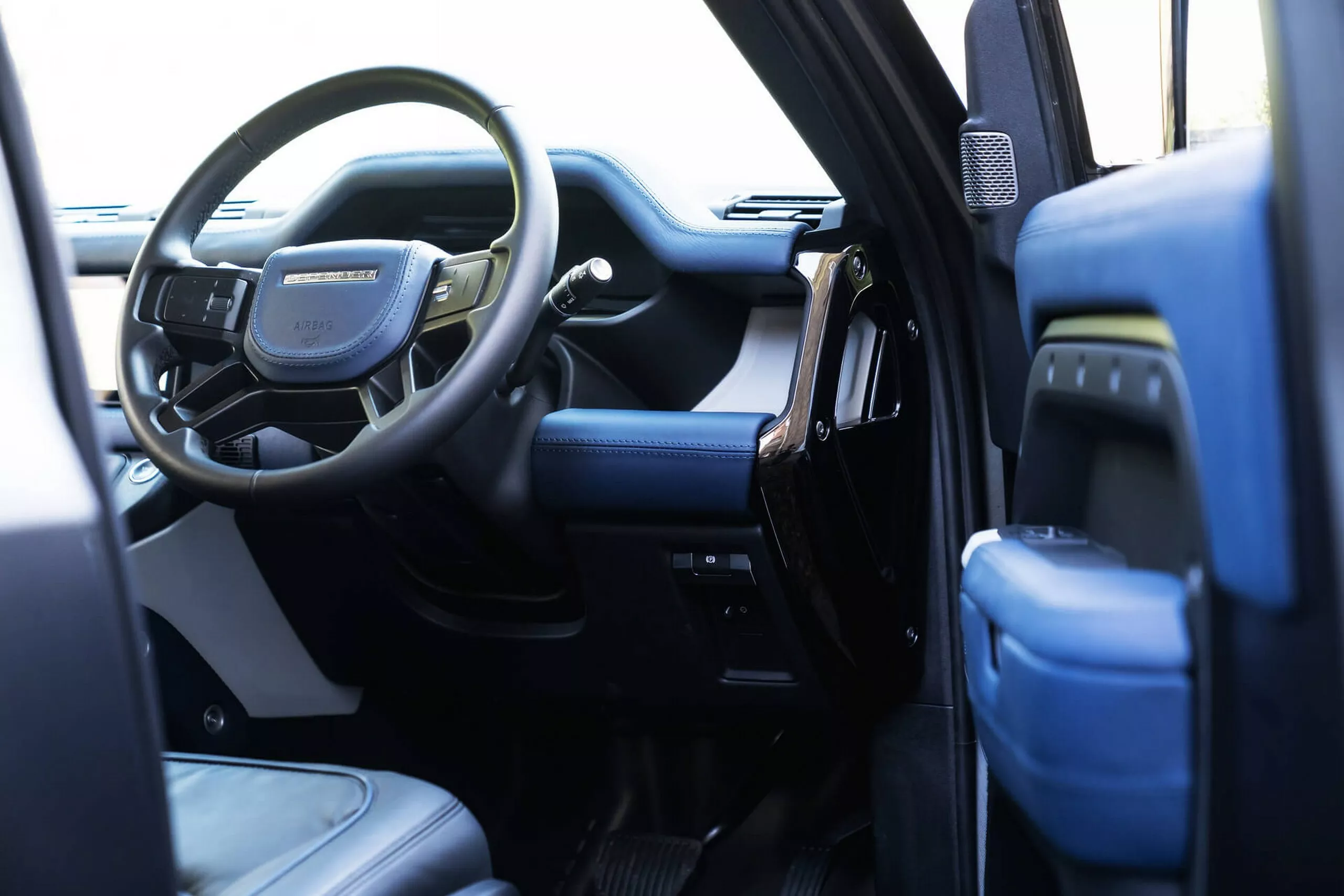 Land Rover Defender 90